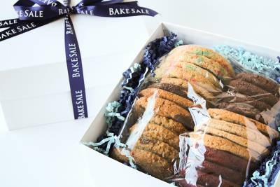 Small Assorted Gift Box (24 Cookies)
